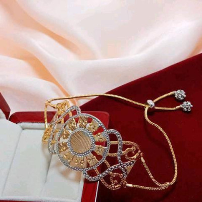 Fancy Diva Women's Alloy Embellished Bracelets 