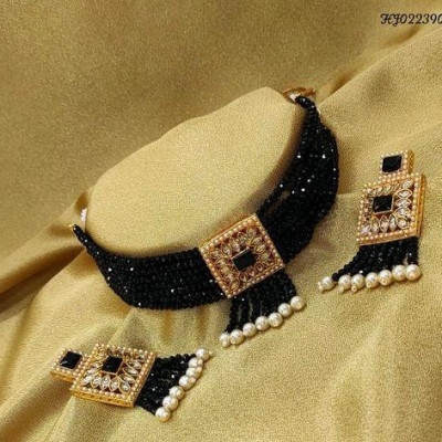 Feminine Chic Black Jewellery Sets