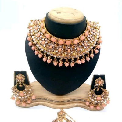 Classy Diva Kundan Unique Jewellery Sets